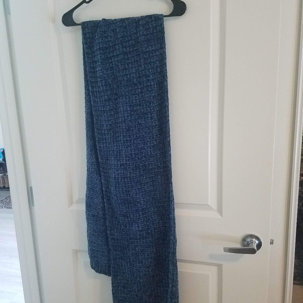 Blue scarf